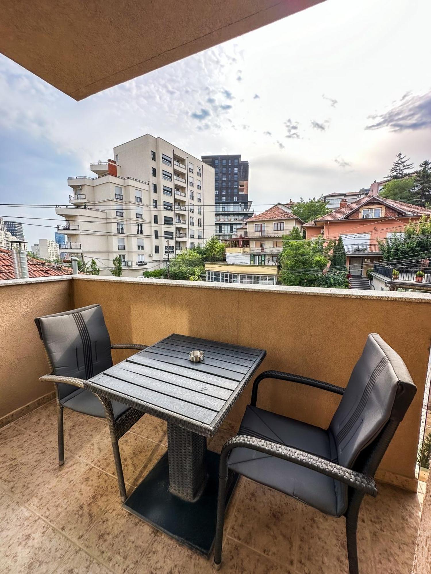 Grand Apartments Prishtina Pristina Exterior foto